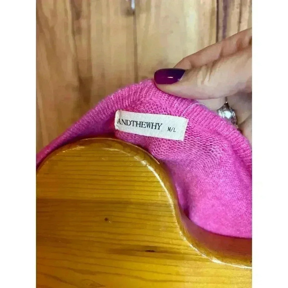 And The Why Striped Pink Gray Sweater Women's M/L - Picture 3 of 7